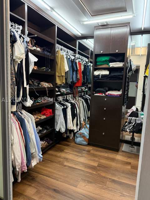 11101 NW 72nd Ter, Doral FL - photo 18 of 51