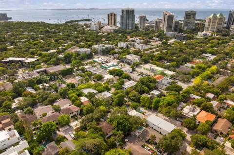 2952 Louise St, Coconut Grove FL - photo 10 of 12