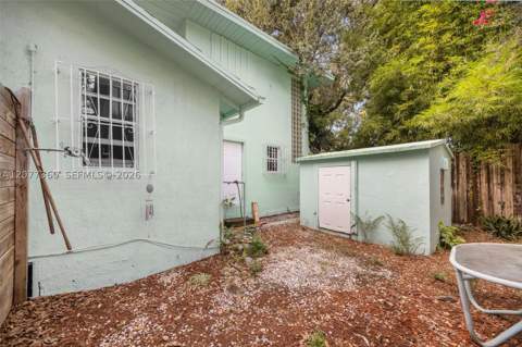 2952 Louise St, Coconut Grove FL - photo 8 of 12