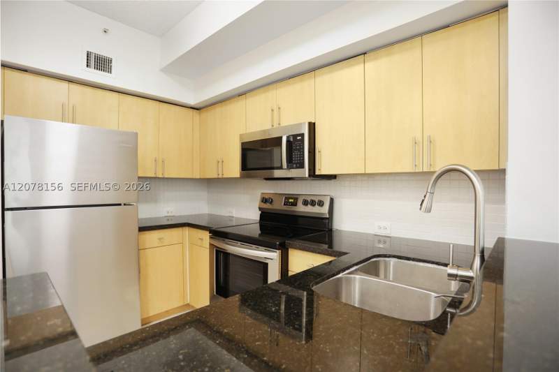 1 bedroom Townhouse at 2941 NE 185th St 1305, Aventi At Aventura Condo, Miami — photo 4