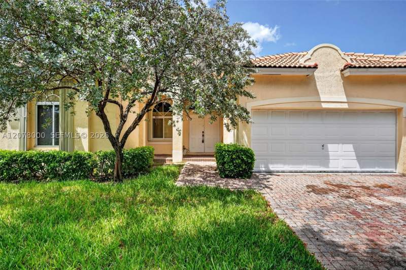 4 bedroom SingleFamilyResidence at 1971 SE 21st Ct, Palm Isle Estates, Homestead — photo 2