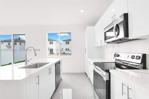 22555 SW 125th Ave, Miami FL - photo 21 of 123