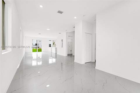 22555 SW 125th Ave, Miami FL - photo 8 of 123
