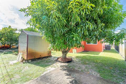 2340 NW 187th St, Miami Gardens FL - photo 8 of 44