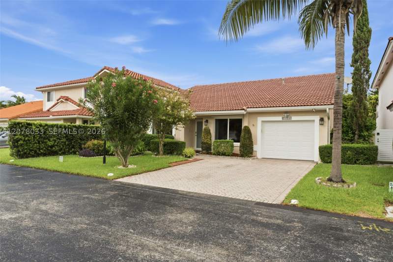 3 bedroom SingleFamilyResidence at 10887 SW 152nd Pl, Jasmine At The Hammocks 1, Miami — photo 3