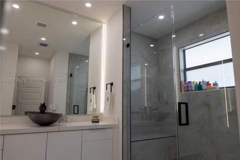 8824 NW 161st Ter, Miami Lakes FL - photo 8 of 45