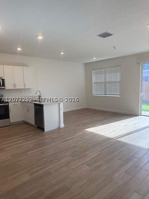 142 NE 14th Ter, Homestead FL - photo 9 of 25