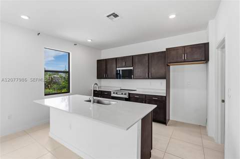 1325 NE 2nd Ct, Homestead FL - photo 12 of 53