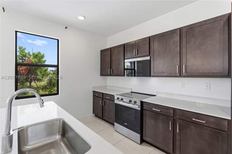 1325 NE 2nd Ct, Homestead FL - photo 21 of 53