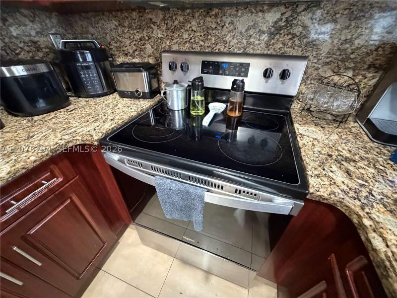 2 bedroom Condominium at 5935 W 26th Ave 204, Villas De Marbella Condo, Hialeah — photo 4
