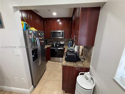5935 W 26th Ave 204, Hialeah FL - photo 9 of 29