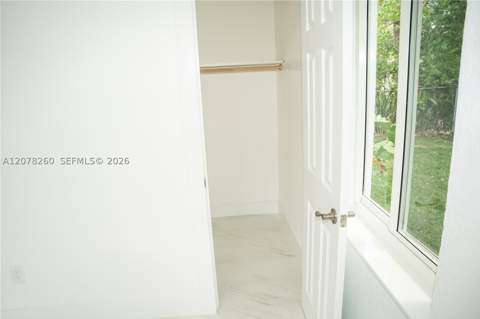 1640 NE 172nd St, North Miami Beach FL - photo 16 of 33