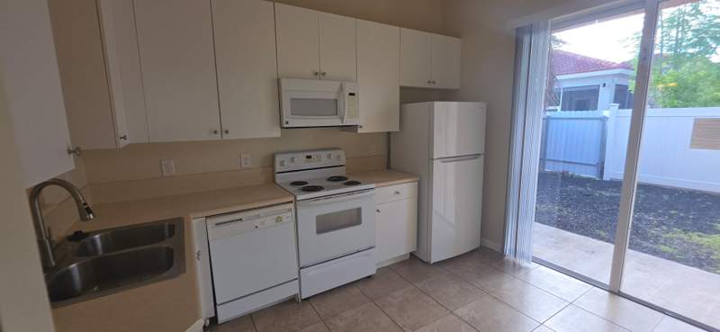 3 bedroom SingleFamilyResidence at 2110 NE 37th Road, Portofino Bay, Homestead — photo 2