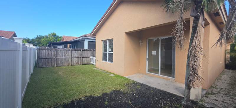 3 bedroom SingleFamilyResidence at 2110 NE 37th Road, Portofino Bay, Homestead — photo 5