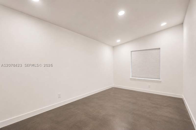 7 bedroom SingleFamilyResidence at 937 NE 171st St, Hudson Valley, Miami — photo 4