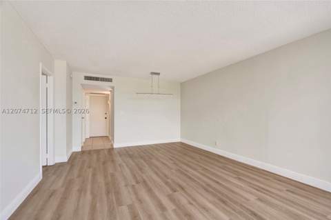 3401 N Country Club Dr Ei403, Aventura FL - photo 12 of 38
