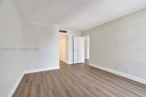 3401 N Country Club Dr Ei403, Aventura FL - photo 17 of 38