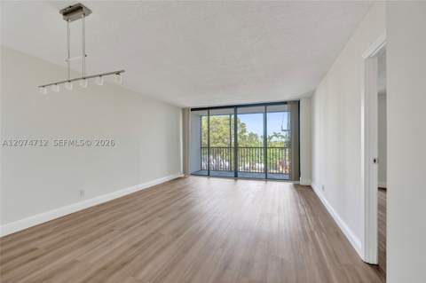 3401 N Country Club Dr Ei403, Aventura FL - photo 8 of 38