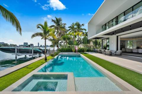 375 N Hibiscus Dr, Miami Beach FL - photo 16 of 45