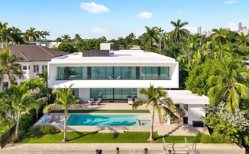 6 bedroom SingleFamilyResidence at 375 N Hibiscus Dr, Hibiscus Island, Miami Beach — photo 2