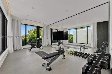 375 N Hibiscus Dr, Miami Beach FL - photo 22 of 45