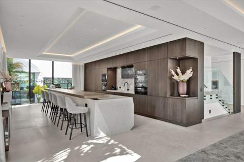 375 N Hibiscus Dr, Miami Beach FL - photo 9 of 45