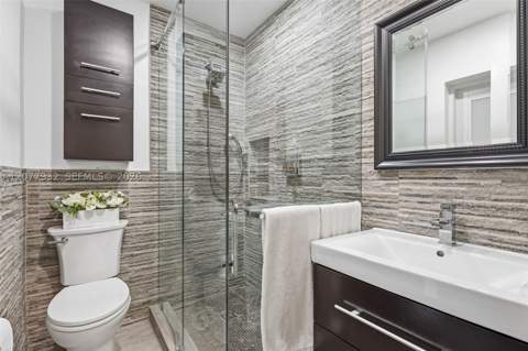 2485 NE 214th St, Miami FL - photo 19 of 48