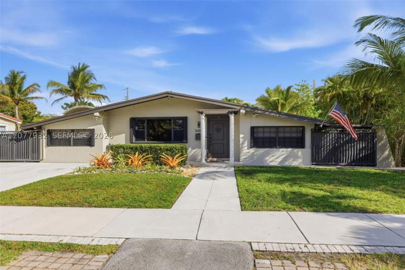 4 bedroom SingleFamilyResidence at 2485 NE 214th St, Sunswept Isle, Miami — photo 3