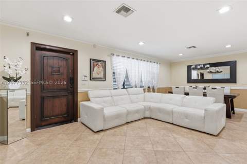 2485 NE 214th St, Miami FL - photo 7 of 48