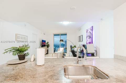 185 SW 7th St 3609, Miami FL - photo 12 of 45