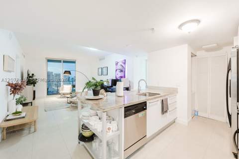 185 SW 7th St 3609, Miami FL - photo 13 of 45