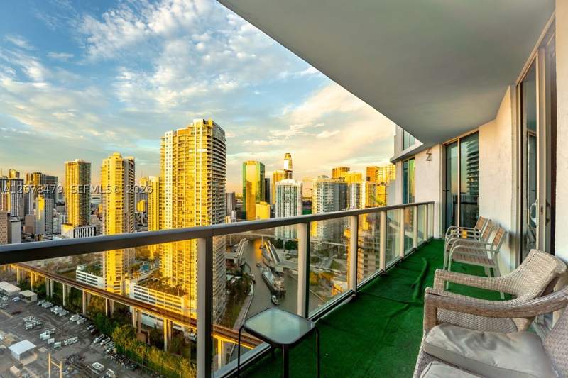 2 bedroom Condominium at 185 SW 7th St 3609, Latitude On The River Con, Miami — photo 2
