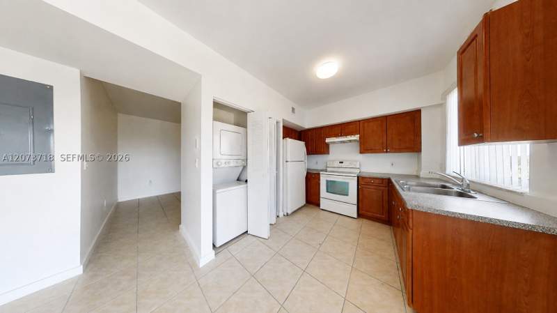 1 bedroom Condominium at 115 SW 42nd Ave 501, Lejeune Place Condo, Miami — photo 2