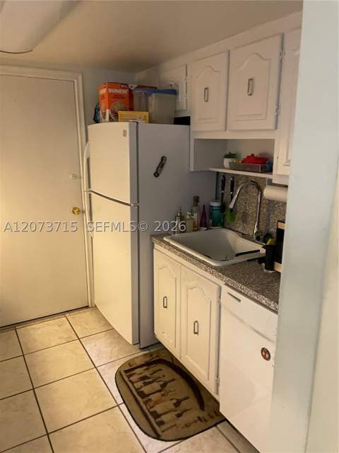 15888 SW 95th Ave 308, Miami FL - photo 7 of 21