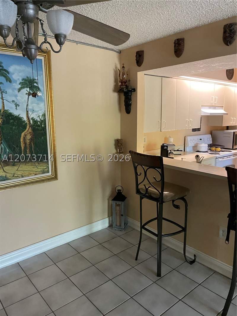 2 bedroom Condominium at 8500 SW 212th St 309, Le Club At Old Cutler Con, Cutler Bay — photo 3