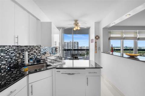 19195 NE 36th Ct 2502, Aventura FL - photo 17 of 32