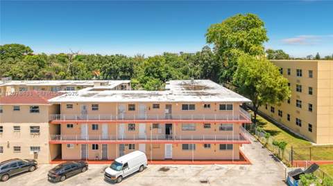 2441 NW 13th St 67, Miami FL - photo 10 of 41