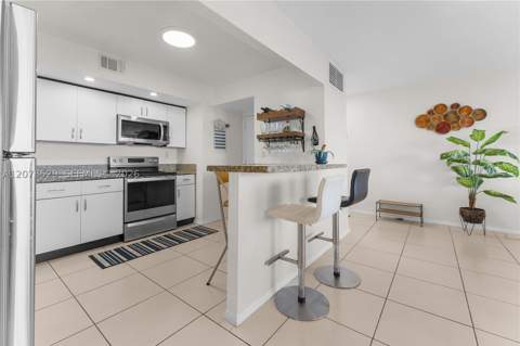 2150 Sans Souci Blvd B605, North Miami FL - photo 15 of 37