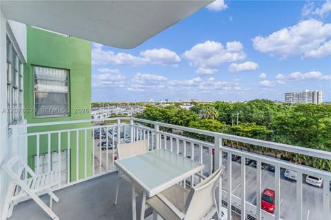2150 Sans Souci Blvd B605, North Miami FL - photo 6 of 37