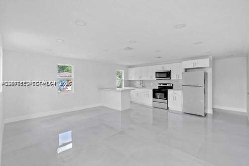 3 bedroom SingleFamilyResidence at 655 SW 5th St, Lincoln Park Add To Homes, Homestead — photo 2