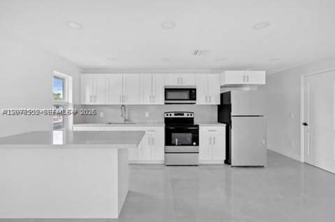655 SW 5th St, Homestead FL - photo 7 of 23