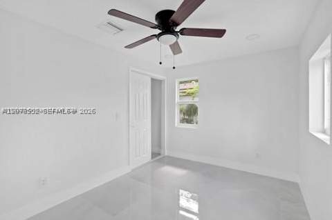 655 SW 5th St, Homestead FL - photo 9 of 23