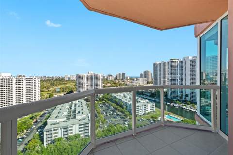 3370 Hidden Bay Dr 2102, Aventura FL - photo 11 of 32