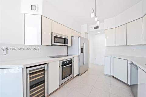 3370 Hidden Bay Dr 2102, Aventura FL - photo 18 of 32