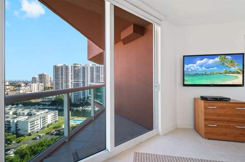 3370 Hidden Bay Dr 2102, Aventura FL - photo 22 of 32