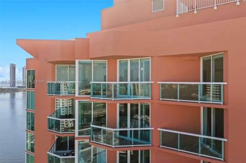3370 Hidden Bay Dr 2102, Aventura FL - photo 7 of 32