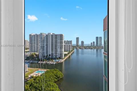 3370 Hidden Bay Dr 2102, Aventura FL - photo 9 of 32