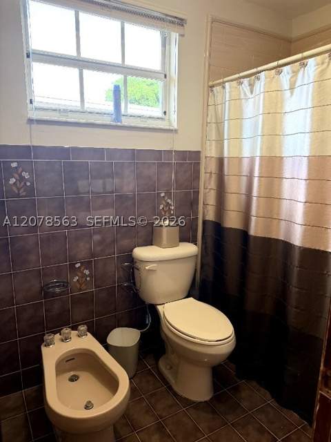 1340 W 36th St, Hialeah FL - photo 6 of 10