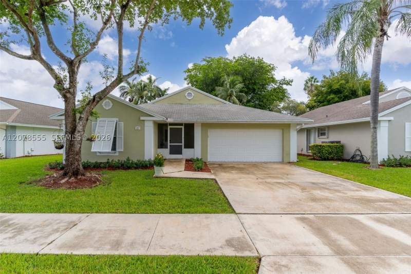 3 bedroom SingleFamilyResidence at 527 SE 27th Dr, Keys-Gate No 1, Homestead — photo 2