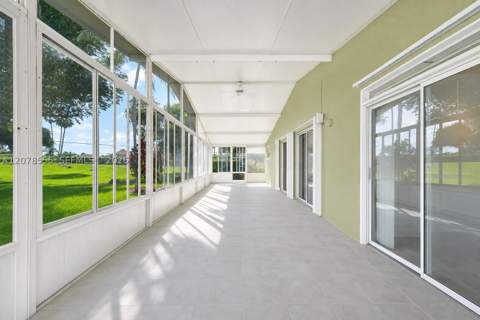 527 SE 27th Dr, Homestead FL - photo 8 of 31